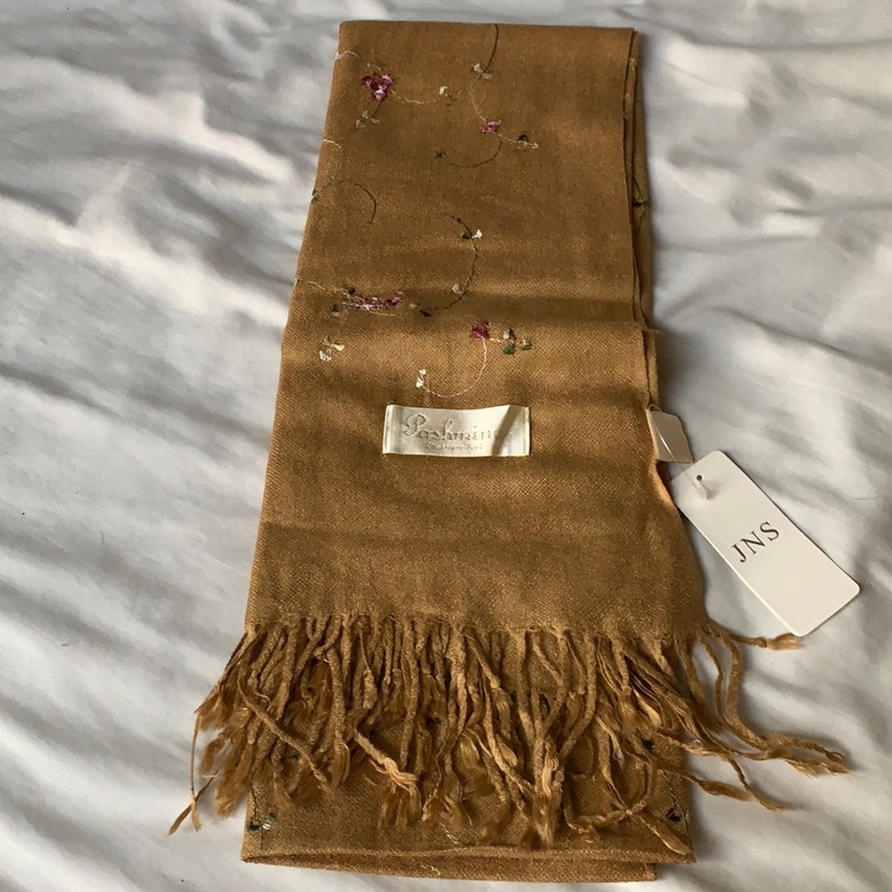 Nwt Pashmina brown embroidered scarf